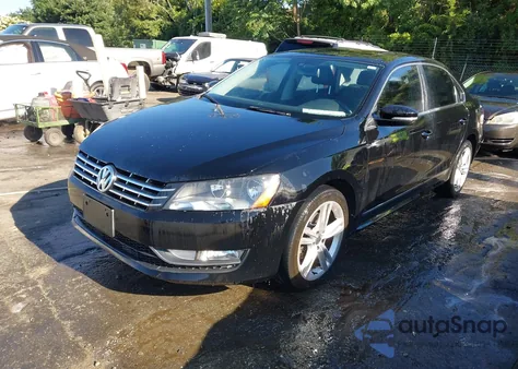 2014 Volkswagen Passat 1.8T Sel Premium from USA, damaged, VIN 1VWCT7A32EC033140